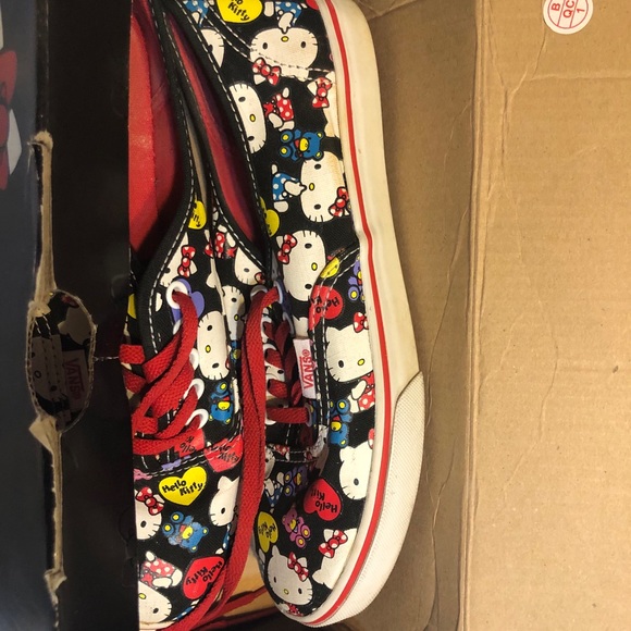 Hello Kitty vans - Picture 3 of 5